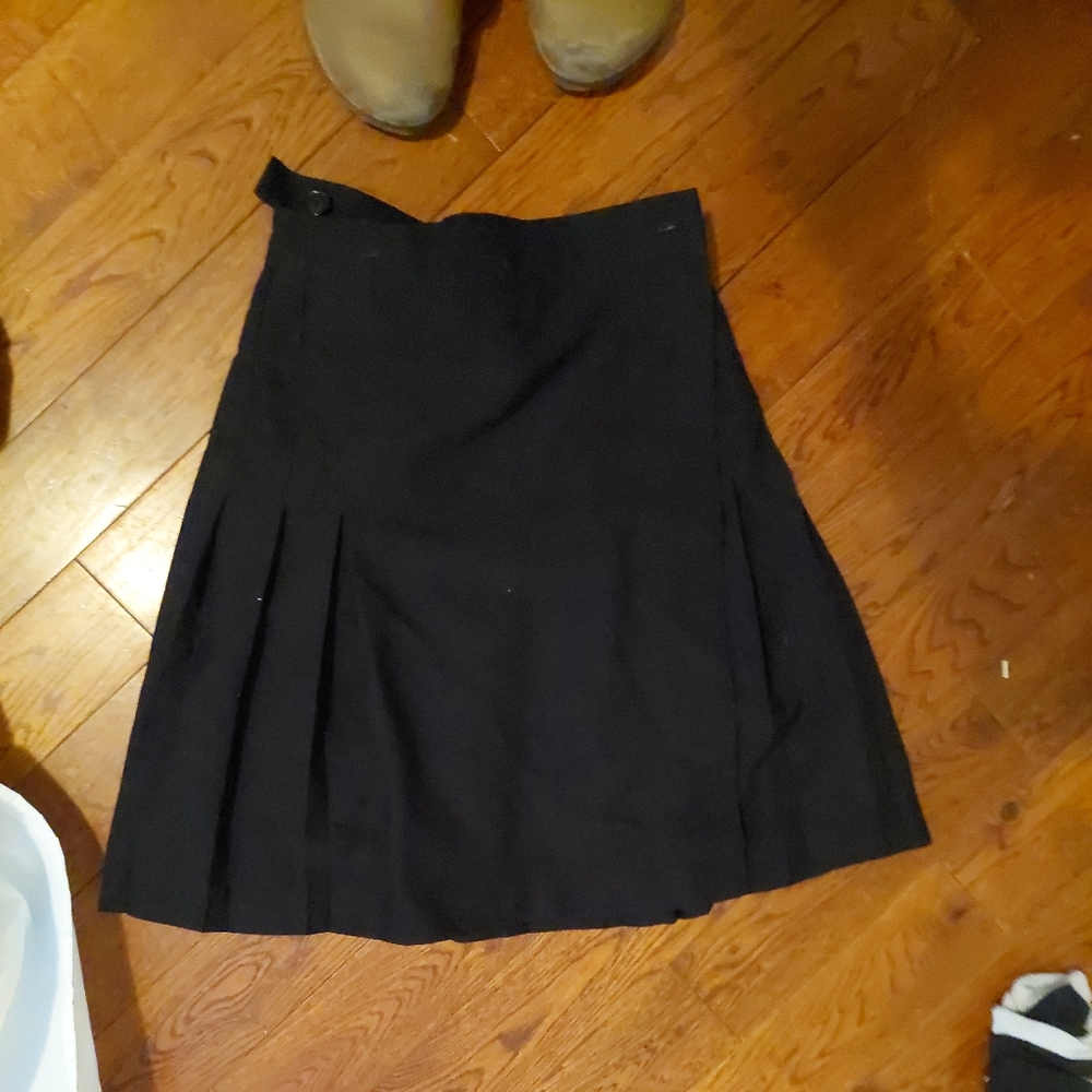 Pleated uniform skirt